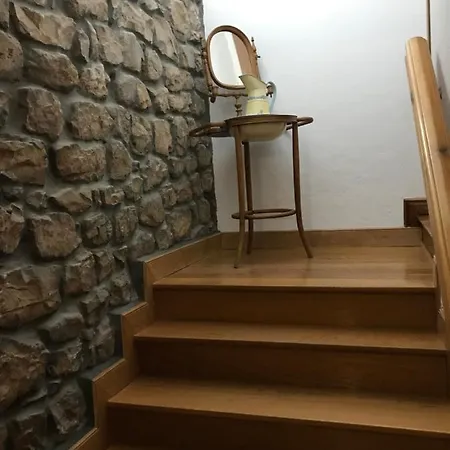 “la Casa Del Guarda” *