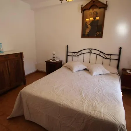 “la Casa Del Guarda” * Treceño